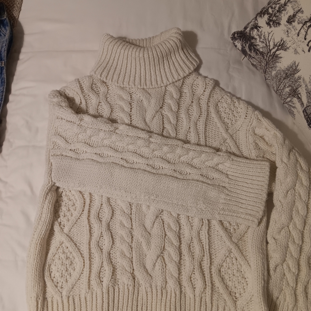 H&M- Cozy Cream Cable Knit Sweater - Picture 2 of 4